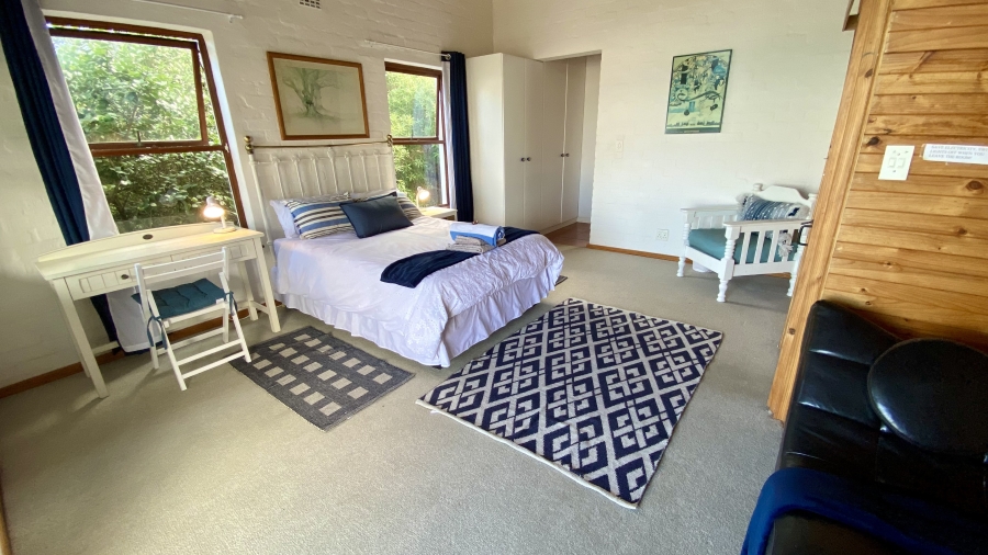 To Let 4 Bedroom Property for Rent in Glencairn Western Cape